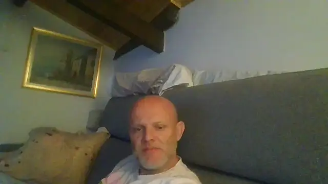 davigochi77bcn online show from November 14, 2025, 9:57 pm