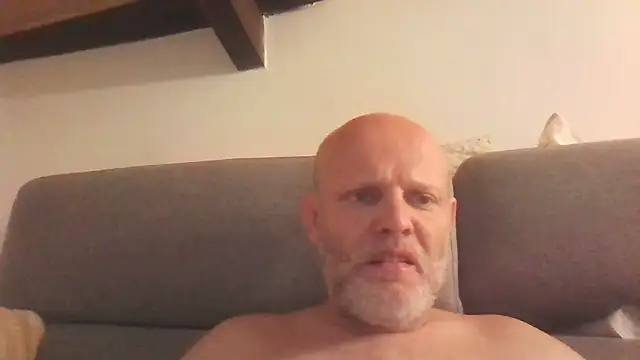 davigochi77bcn online show from January 31, 2026, 9:35 pm