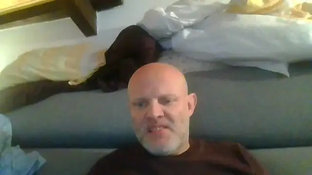 davigochi77bcn online show from February 8, 2026, 6:22 pm