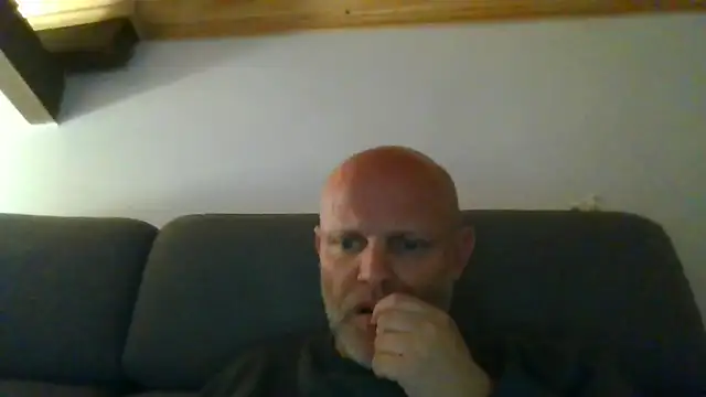 davigochi77bcn online show from February 25, 2026, 8:51 pm