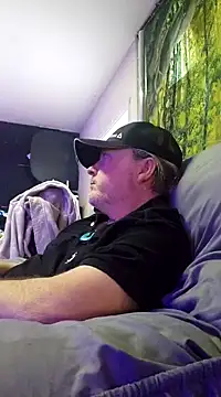 Hotredheadandtoungelasher online show from January 15, 2025, 6:40 pm