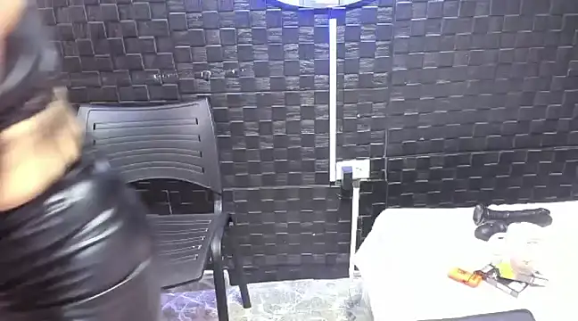 mature sexi40 online show from February 26, 2025, 10:20 pm