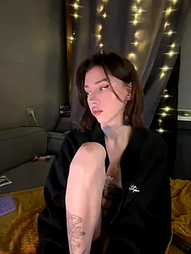 Bastet online show from December 5, 2025, 6:48 pm