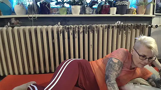 MaryG online show from January 4, 2025, 3:28 pm