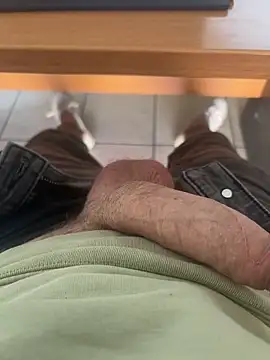 Snapshot of Laviestbelle chatting on February 26, 2026, 2:49 pm Laviestbelle online show from February 26, 2026, 2:49 pm