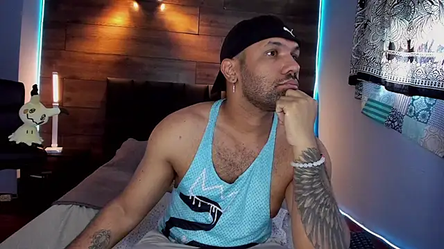 Snapshot of anthonylatynxd chatting on February 13, 2025, 3:14 pm anthonylatynxd online show from February 13, 2025, 3:14 pm