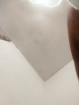 Chocolatinajet online show from April 2, 2026, 11:24 pm