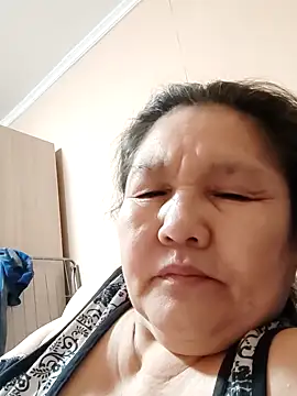 Zulfiya Bruce online show from March 22, 2025, 6:36 pm