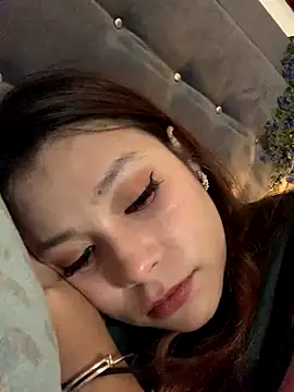 3littleschoolteens online show from November 17, 2025, 6:19 am