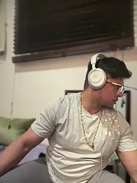 CleanGrey online show from February 15, 2026, 10:14 am