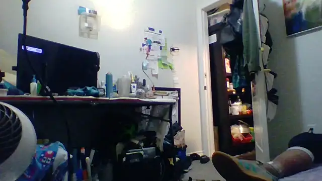 Snapshot of CleanGrey chatting on June 7, 2026, 4:49 am CleanGrey online show from June 7, 2026, 4:49 am