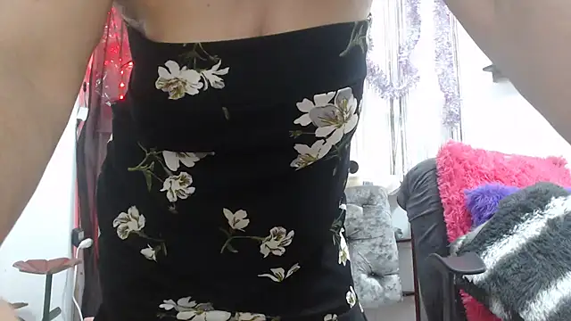 heyline milf online show from March 17, 2025, 8:40 pm