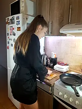 Snapshot of Keli_Jessi chatting on December 2, 2024, 6:21 pm Keli Jessi online show from December 2, 2024, 6:21 pm