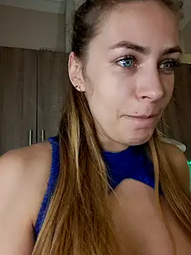 Snapshot of Keli_Jessi chatting on February 9, 2025, 5:01 pm Keli Jessi online show from February 9, 2025, 5:01 pm