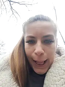 Snapshot of Keli_Jessi chatting on February 14, 2025, 1:18 pm Keli Jessi online show from February 14, 2025, 1:18 pm