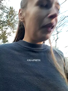 Snapshot of Keli_Jessi chatting on March 7, 2025, 2:23 pm Keli Jessi online show from March 7, 2025, 2:23 pm