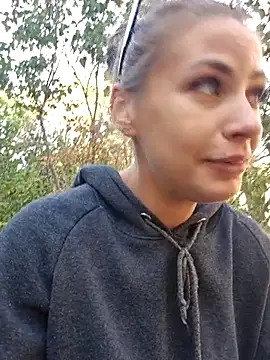 Snapshot of Keli_Jessi chatting on September 19, 2025, 12:17 pm Keli Jessi online show from September 19, 2025, 12:17 pm