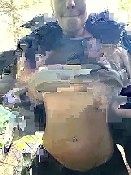 Snapshot of Keli_Jessi chatting on October 12, 2025, 1:32 pm Keli Jessi online show from October 12, 2025, 1:32 pm