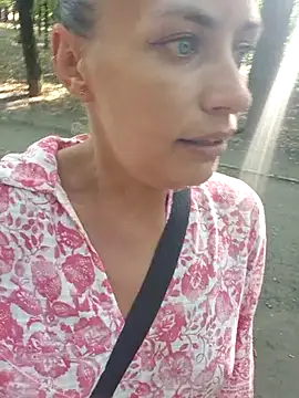Snapshot of Keli_Jessi chatting on June 30, 2026, 2:07 pm Keli Jessi online show from June 30, 2026, 2:07 pm