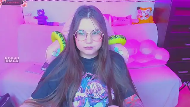 Lolisuccub online show from February 4, 2025, 6:27 pm