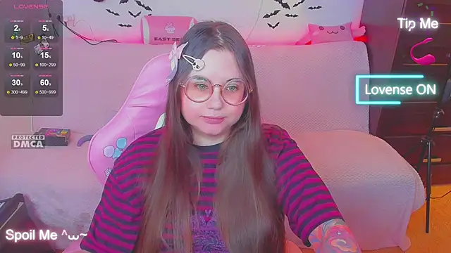 Lolisuccub online show from December 18, 2025, 5:41 pm