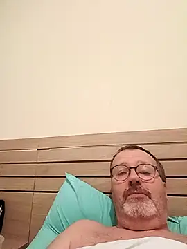 mike9473 online show from November 11, 2025, 8:53 pm