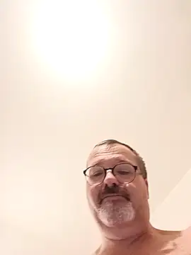 mike9473 online show from November 14, 2025, 1:43 pm