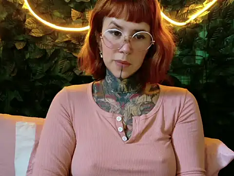 Esdeeath online show from March 29, 2026, 10:48 am