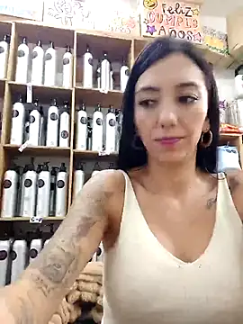 LunaZambrano online show from March 7, 2025, 10:54 pm