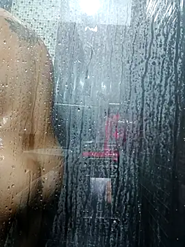 LunaZambrano online show from September 15, 2025, 5:02 pm