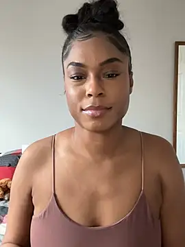 CandyLuxxxx online show from January 8, 2025, 9:01 pm