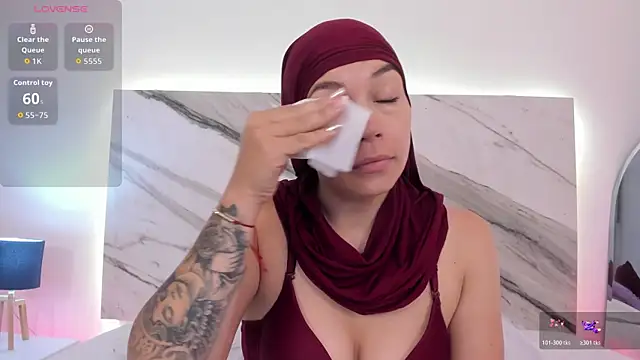 Snapshot of aisha_vs chatting on April 11, 2026, 12:31 pm aisha vs online show from April 11, 2026, 12:31 pm