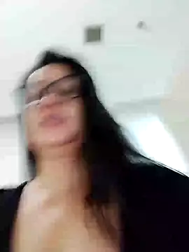 keilymadam online show from January 17, 2025, 3:11 pm