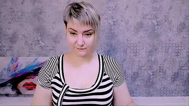 Djullia online show from October 4, 2025, 5:16 am