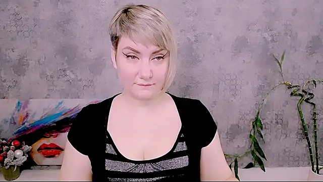 Djullia online show from December 16, 2025, 7:13 am