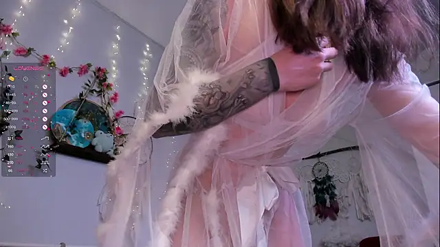 Kiralotus online show from February 6, 2026, 5:12 am