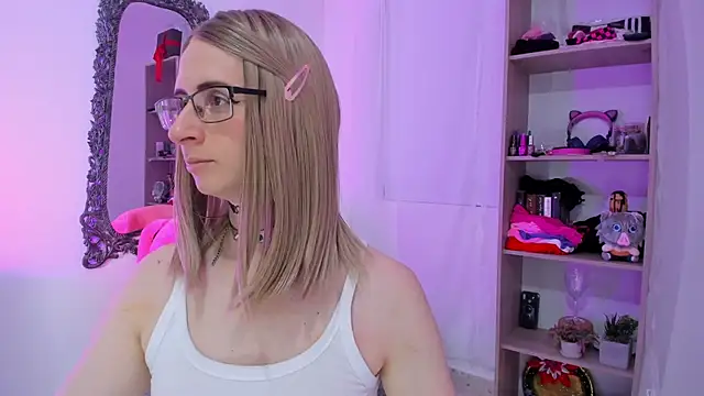 KimberlyJohnsoon online show from January 15, 2026, 2:32 pm