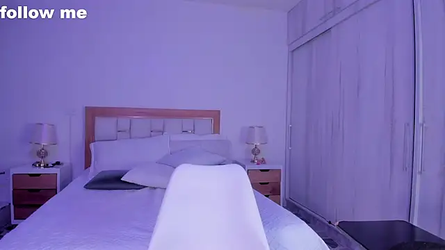 mia hank online show from February 19, 2025, 11:38 am