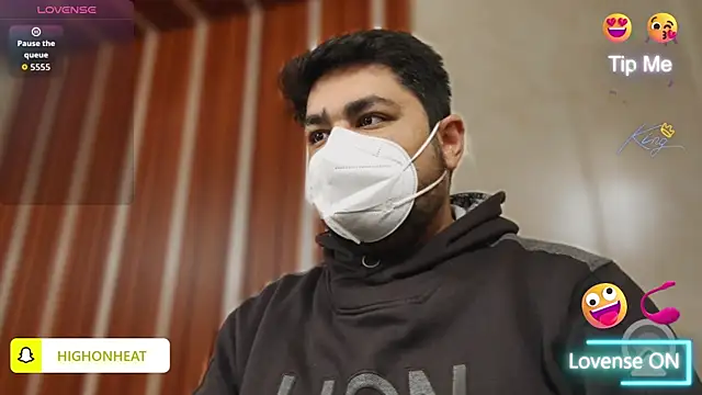 Snapshot of A4h_odin1 chatting on December 17, 2025, 9:04 am A4h odin1 online show from December 17, 2025, 9:04 am