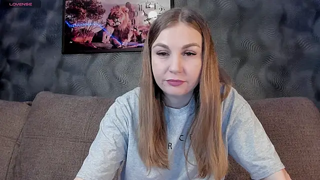 Snapshot of CassieMils chatting on February 12, 2025, 8:16 am CassieMils online show from February 12, 2025, 8:16 am