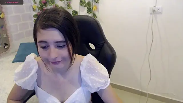 tania sweet   online show from March 3, 2025, 4:35 pm