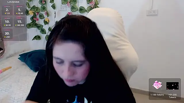 tania sweet   online show from March 18, 2026, 6:55 pm