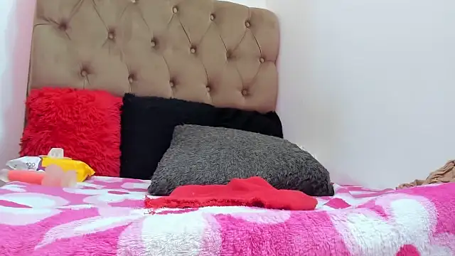 Snapshot of Aries_Mature chatting on March 13, 2025, 6:45 pm Aries Mature online show from March 13, 2025, 6:45 pm