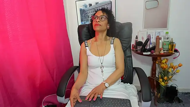 Snapshot of Aries_Mature chatting on March 15, 2025, 5:48 pm Aries Mature online show from March 15, 2025, 5:48 pm