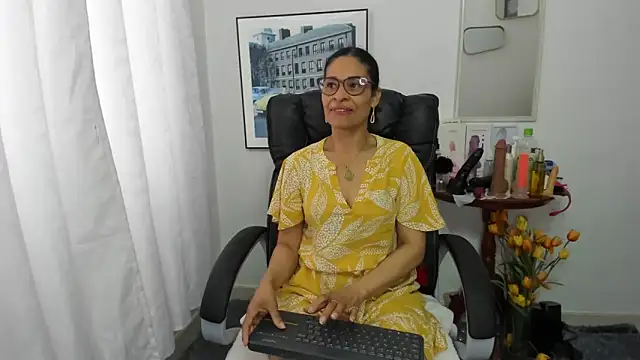 Snapshot of Aries_Mature chatting on March 22, 2025, 2:14 pm Aries Mature online show from March 22, 2025, 2:14 pm