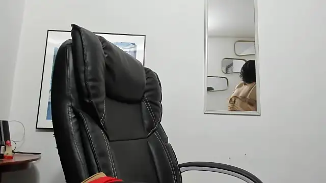 Snapshot of Aries_Mature chatting on September 12, 2025, 2:06 pm Aries Mature online show from September 12, 2025, 2:06 pm