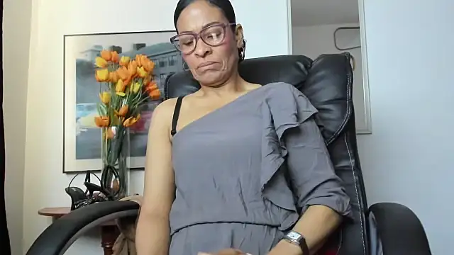 Snapshot of Aries_Mature chatting on October 30, 2025, 12:50 pm Aries Mature online show from October 30, 2025, 12:50 pm