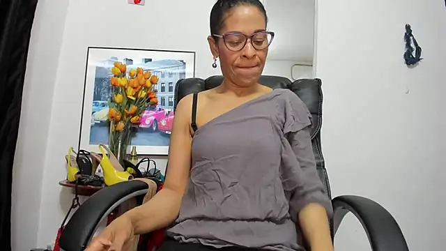 Snapshot of Aries_Mature chatting on January 13, 2026, 4:56 pm Aries Mature online show from January 13, 2026, 4:56 pm