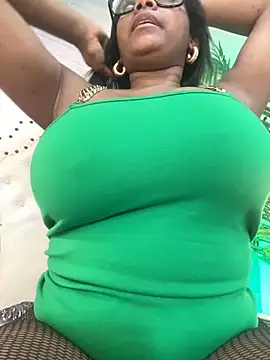 Snapshot of Tayra_Siny chatting on January 16, 2025, 11:26 am Tayra Siny online show from January 16, 2025, 11:26 am