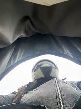 Snapshot of Tayra_Siny chatting on March 14, 2025, 12:40 pm Tayra Siny online show from March 14, 2025, 12:40 pm